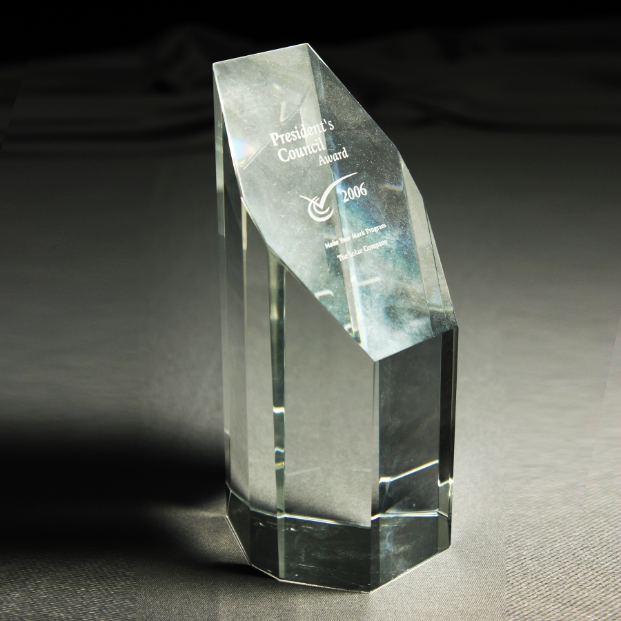 Custom crystal cylindrical angular award design trophy