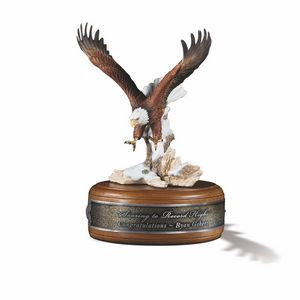Eagle, Bird, Painted Porcelain, Walnut Base, Deep Relief Plate, Round Base, Recognition, Achievement, Appreciation